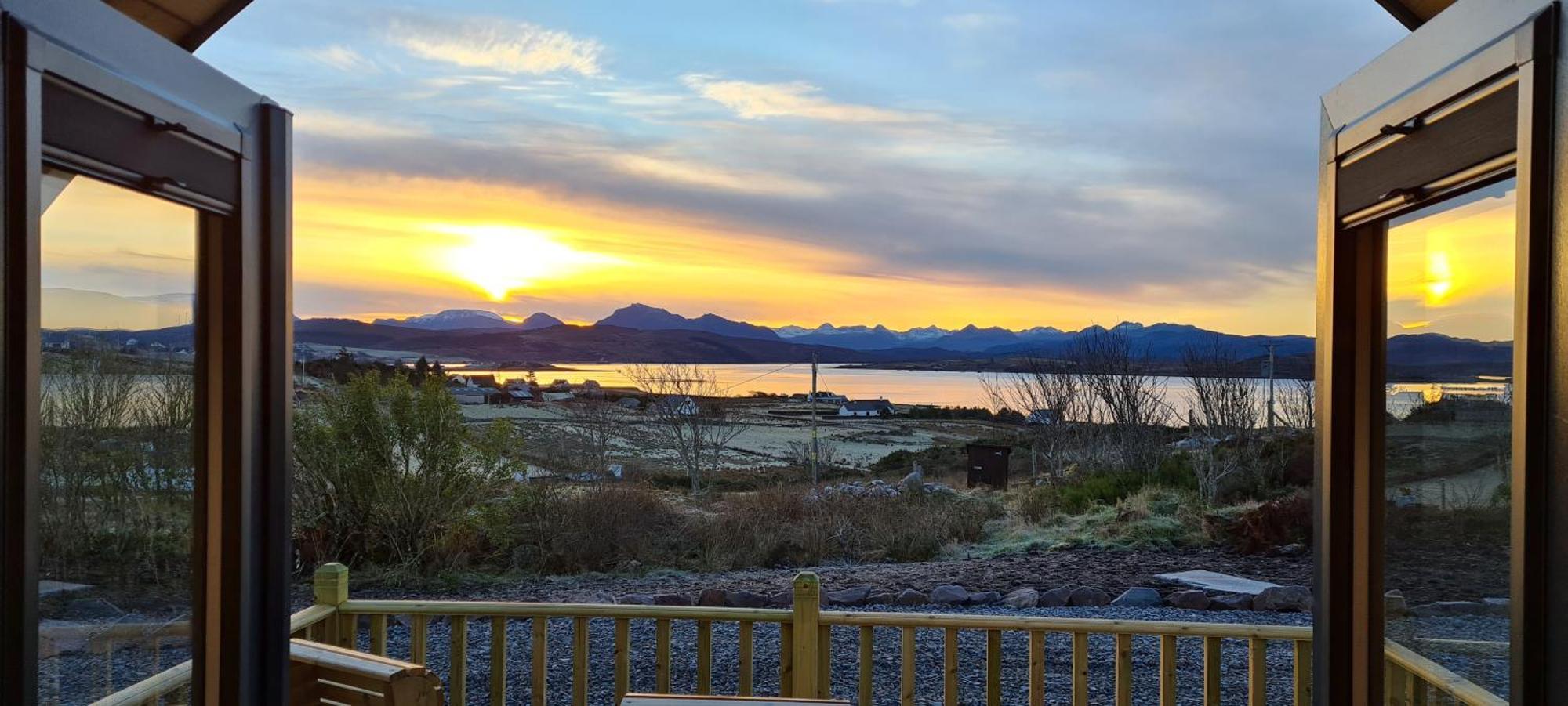 Loch Ewe Luxury Pods * Mellon Charles