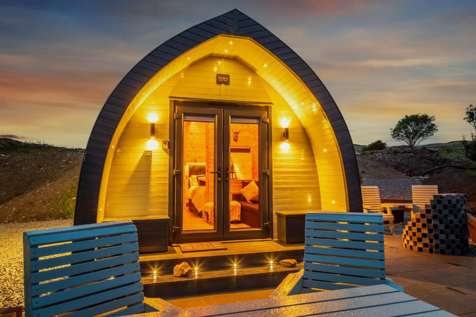 Loch Ewe Luxury Pods * Mellon Charles