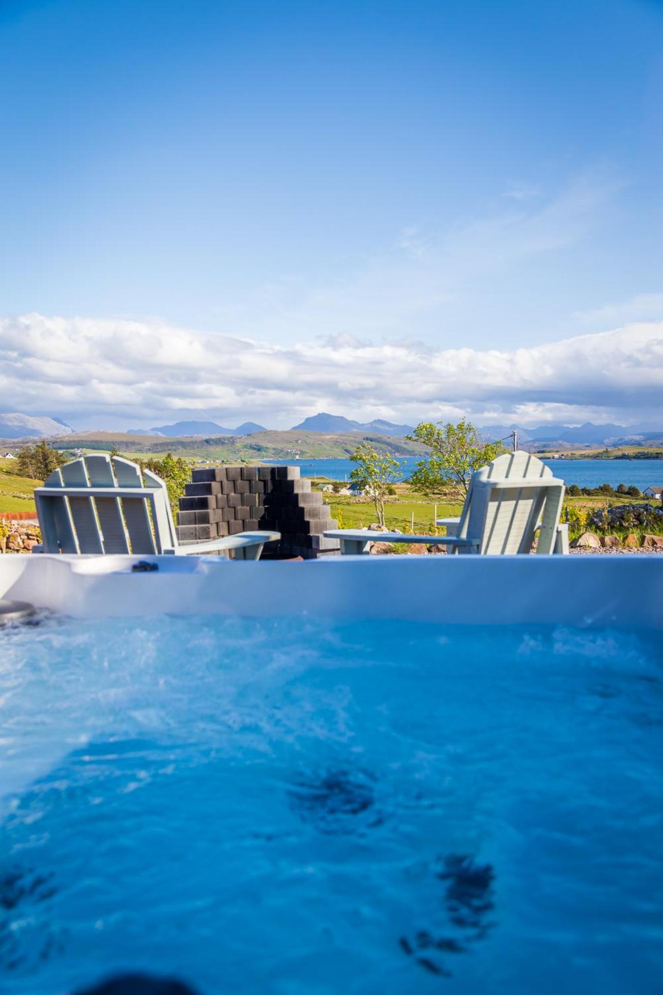 Loch Ewe Luxury Pods Mellon Charles